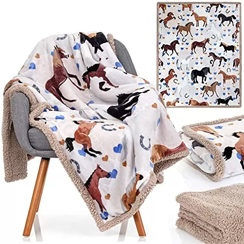 Cozy Horse-Themed Blanket for Girls